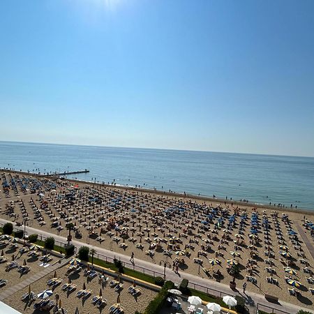 Hotel Mirafiori Lido di Jesolo Exteriör bild