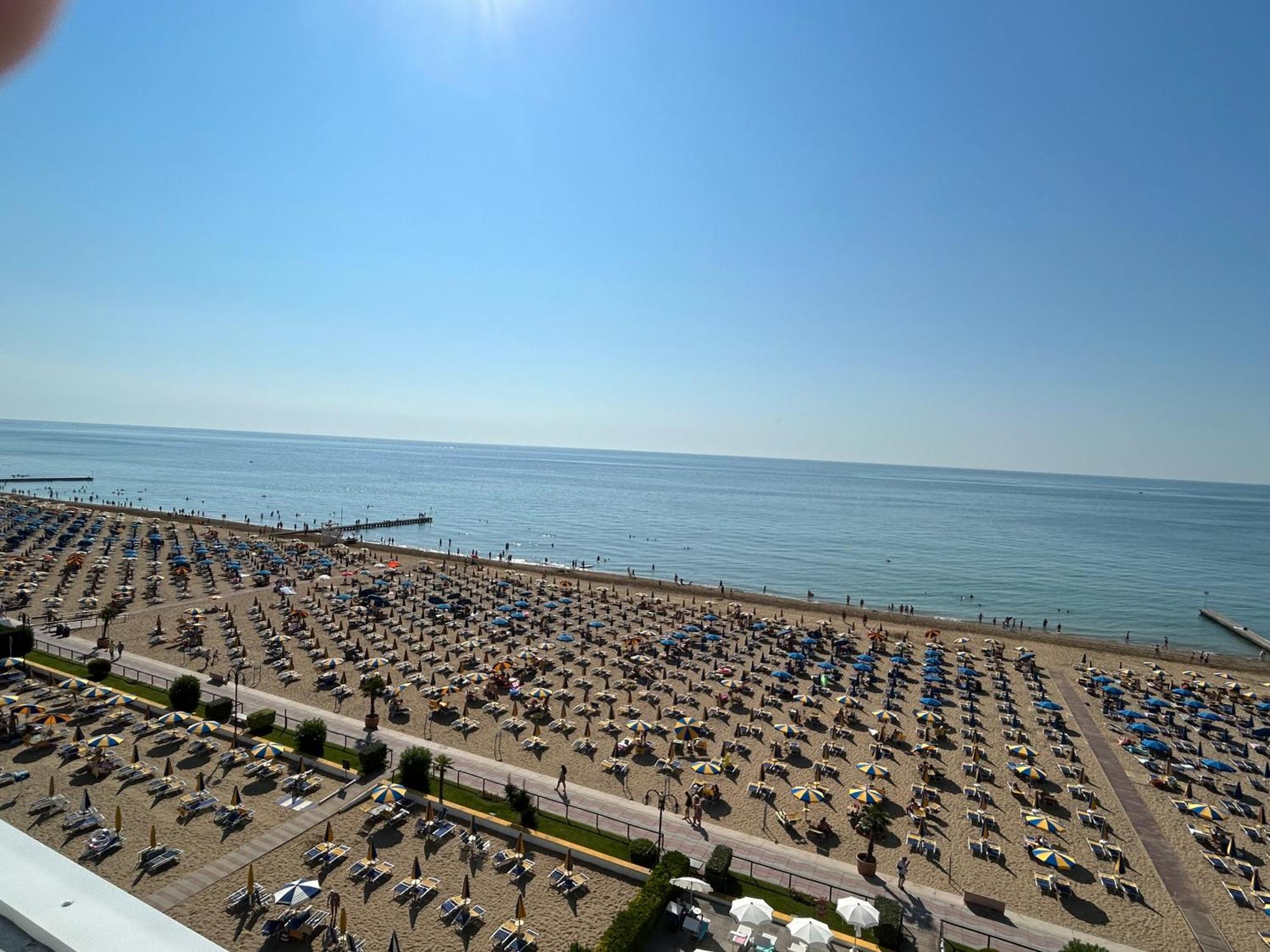 Hotel Mirafiori Lido di Jesolo Exteriör bild